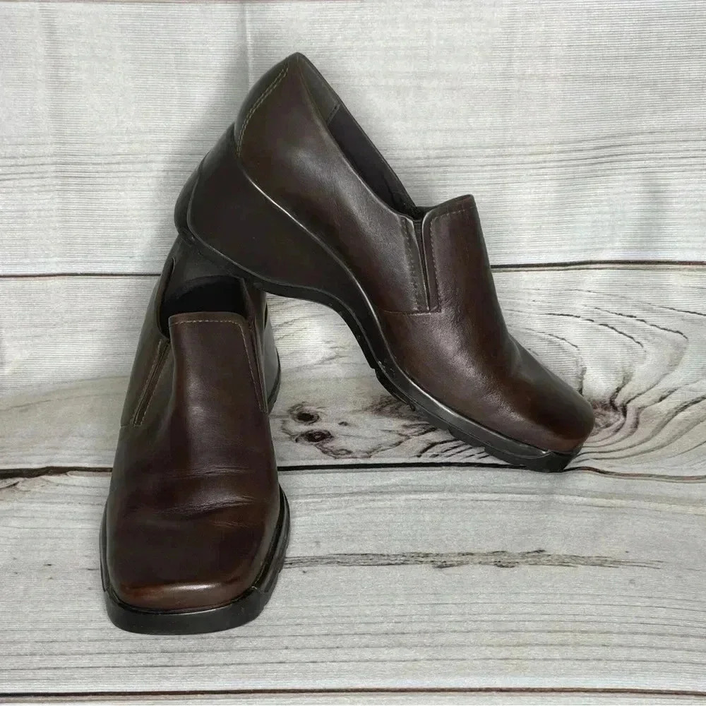 Easy Spirit Women’s Leather Slip On Shoes 7M Brown Wedge Diane’s